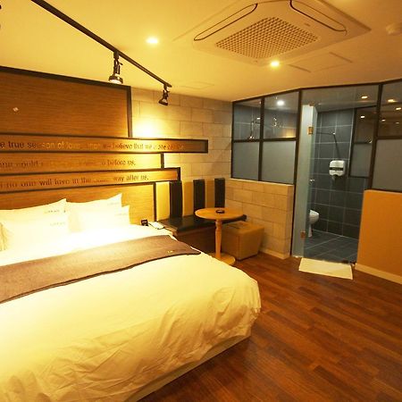 Gimhae Haru Hotel מראה חיצוני תמונה