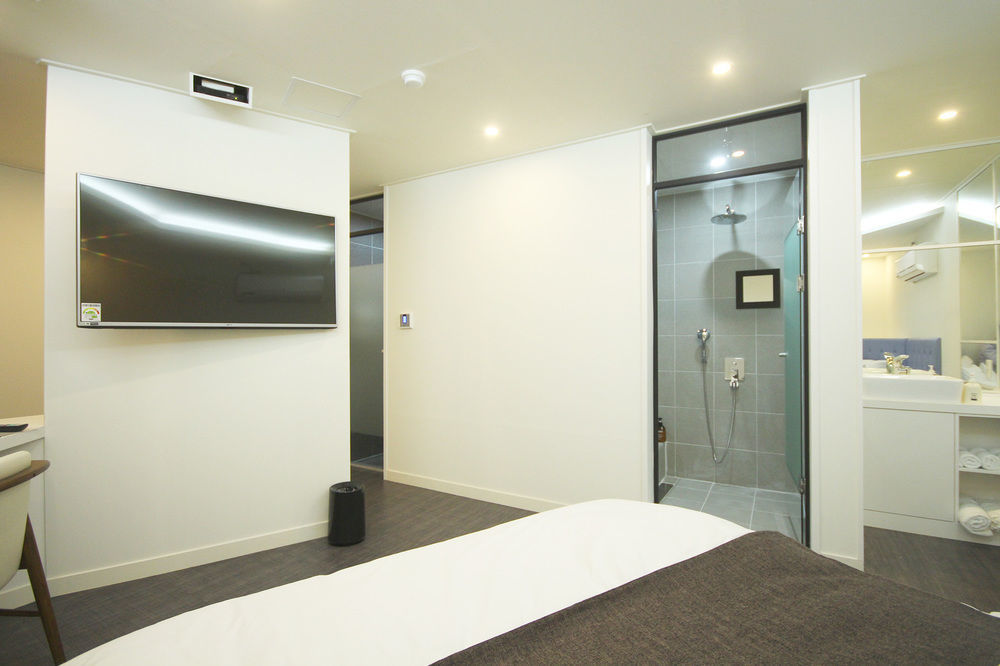 Gimhae Haru Hotel מראה חיצוני תמונה