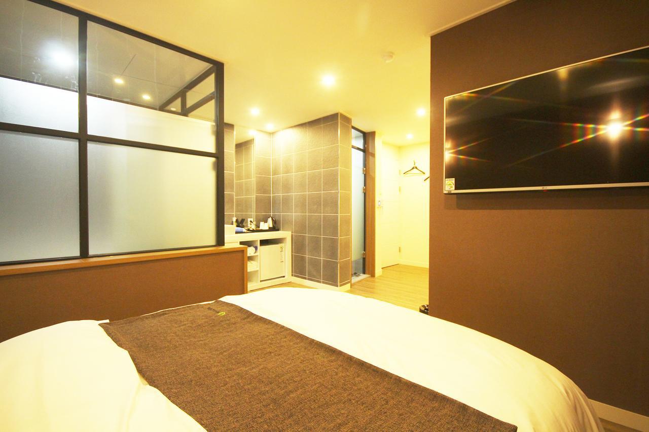 Gimhae Haru Hotel מראה חיצוני תמונה