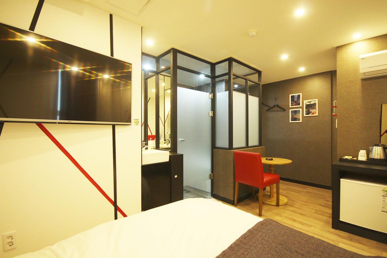 Gimhae Haru Hotel מראה חיצוני תמונה