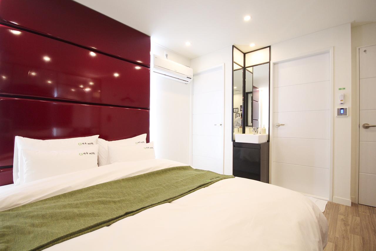 Gimhae Haru Hotel מראה חיצוני תמונה