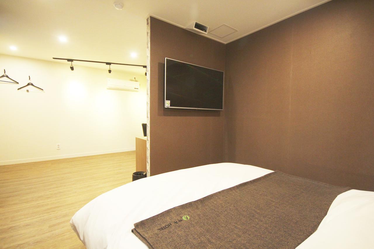 Gimhae Haru Hotel מראה חיצוני תמונה