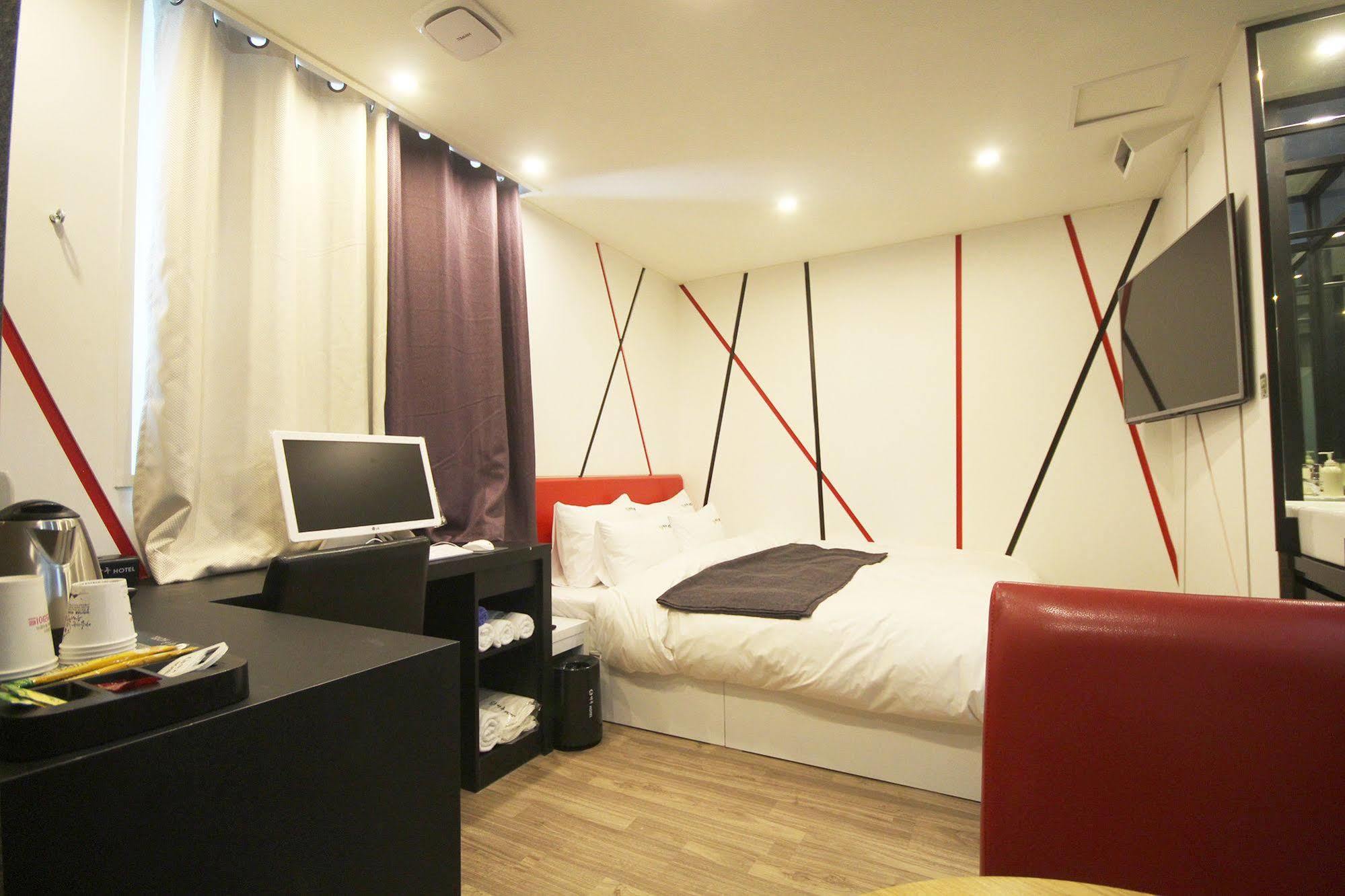 Gimhae Haru Hotel מראה חיצוני תמונה