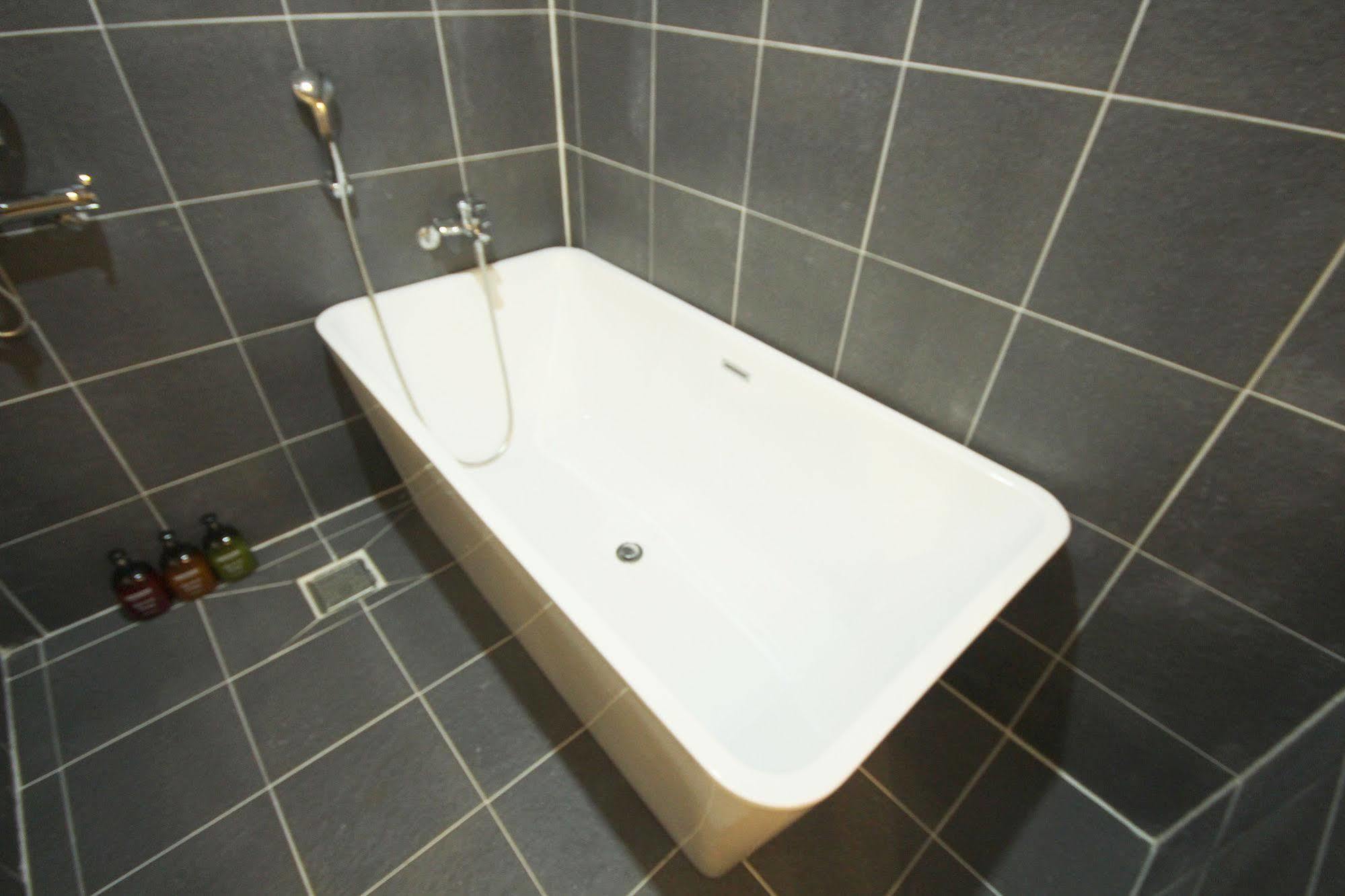 Gimhae Haru Hotel מראה חיצוני תמונה