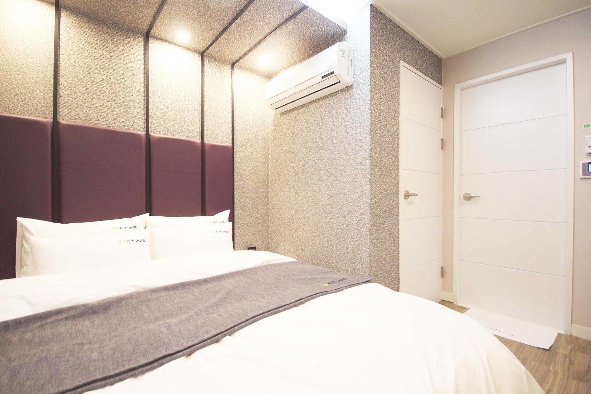 Gimhae Haru Hotel מראה חיצוני תמונה