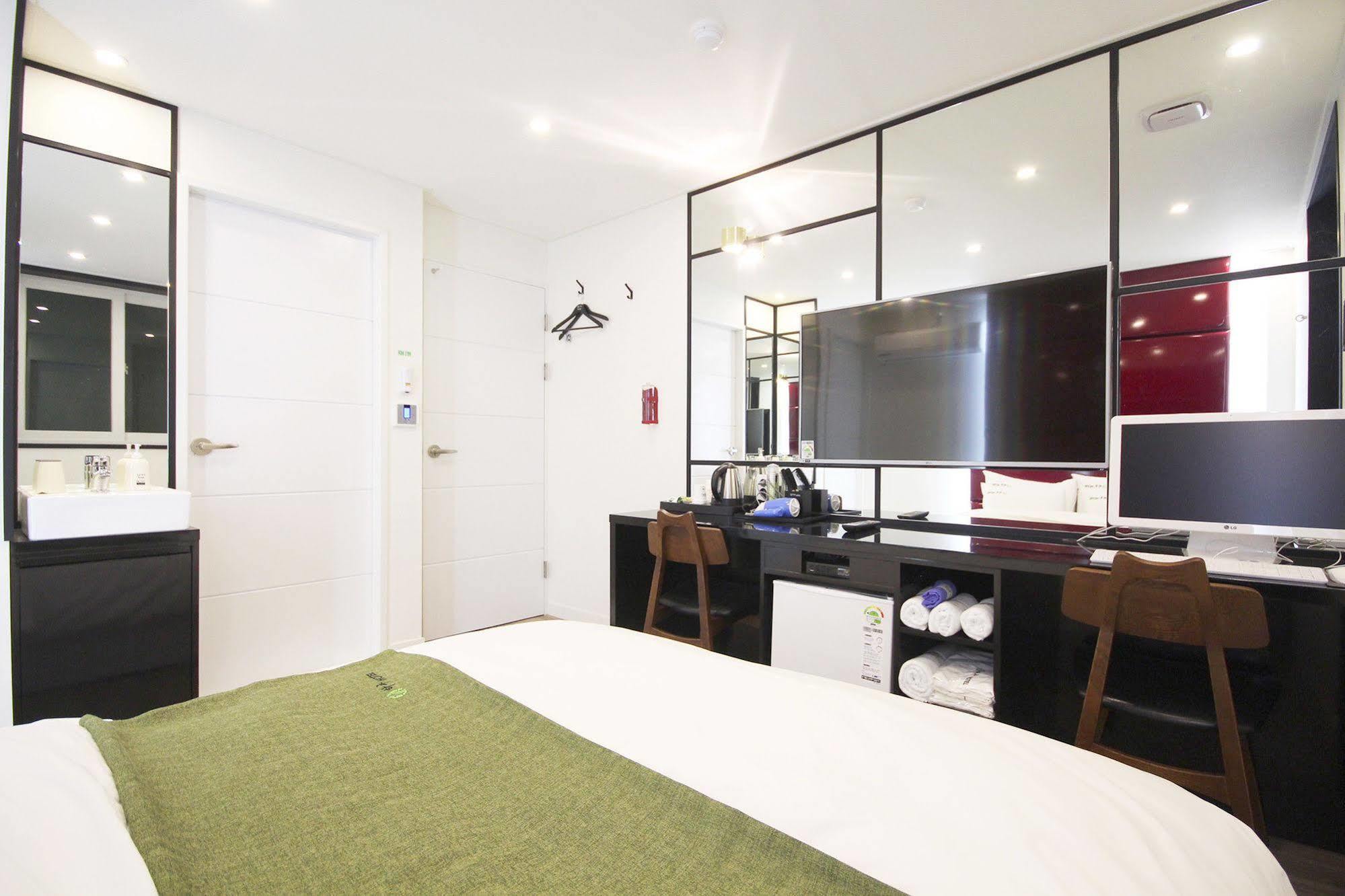 Gimhae Haru Hotel מראה חיצוני תמונה
