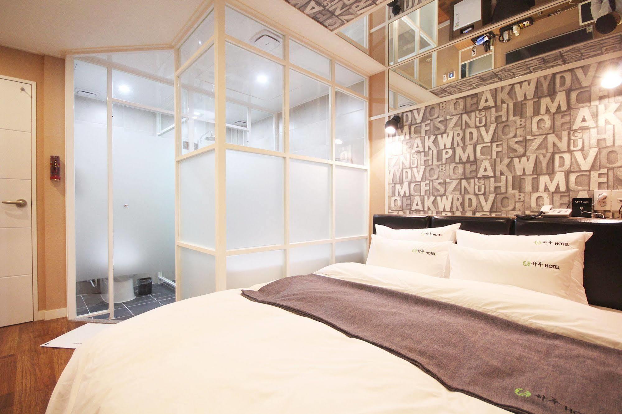 Gimhae Haru Hotel מראה חיצוני תמונה