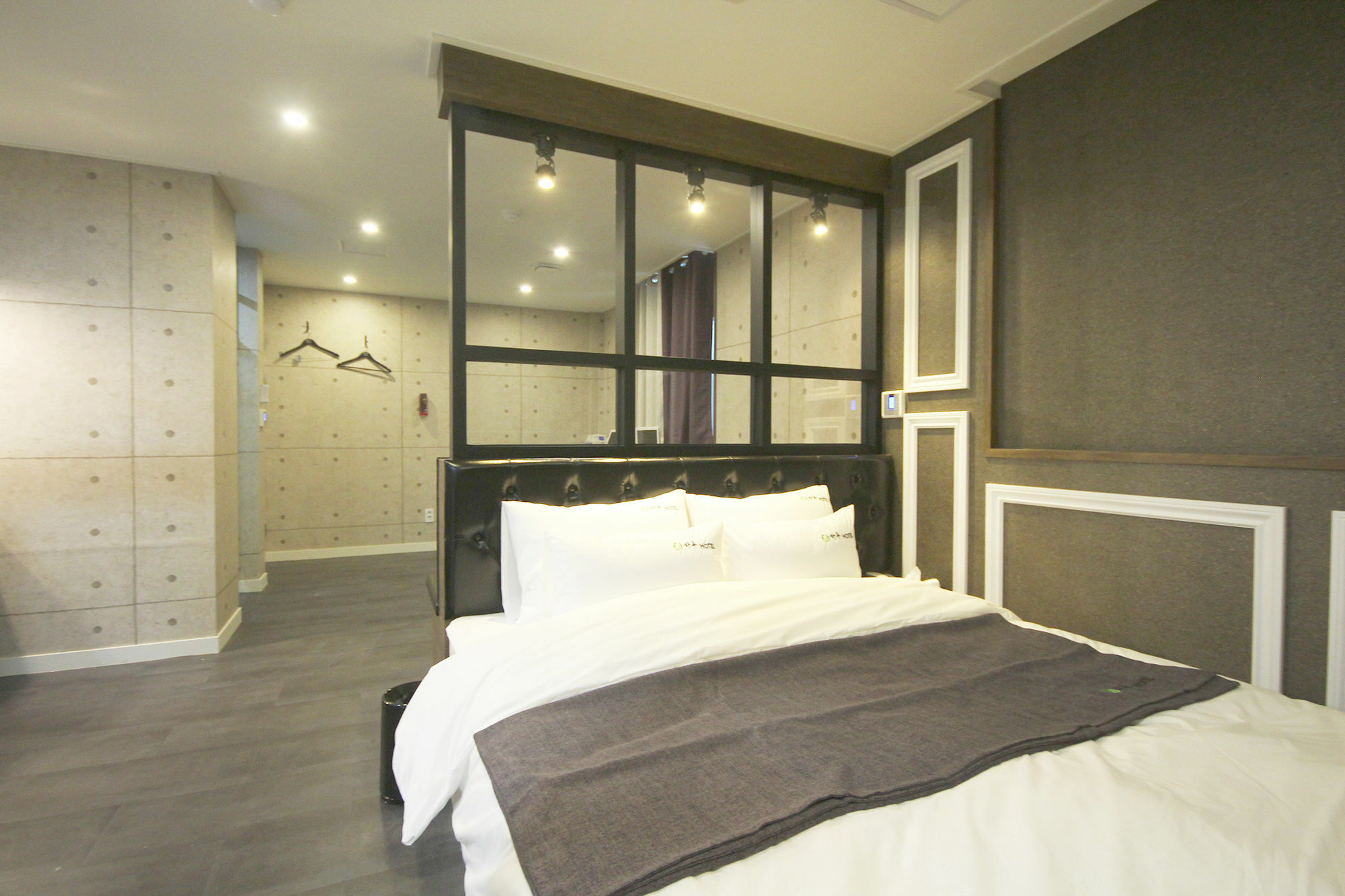 Gimhae Haru Hotel מראה חיצוני תמונה