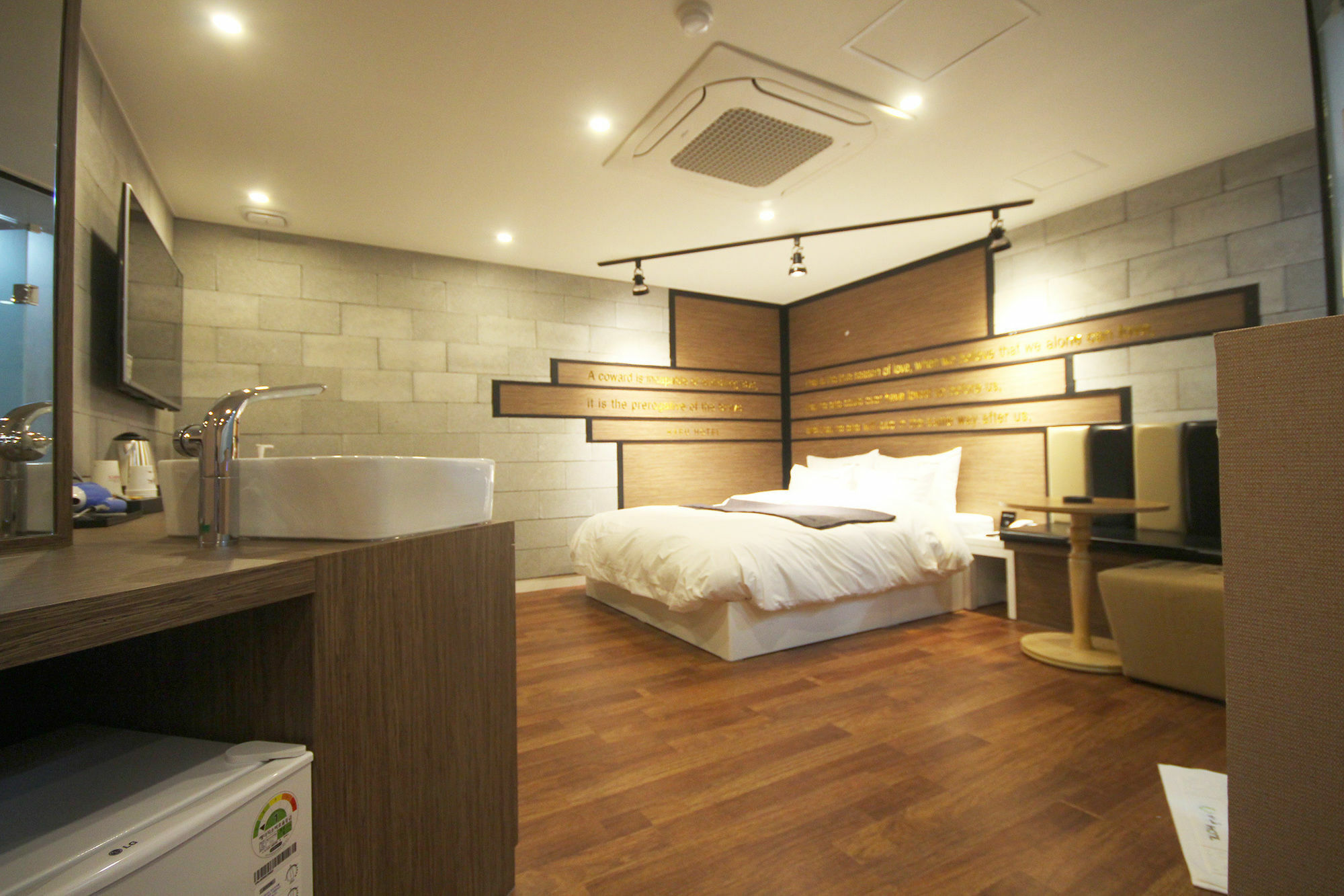 Gimhae Haru Hotel מראה חיצוני תמונה